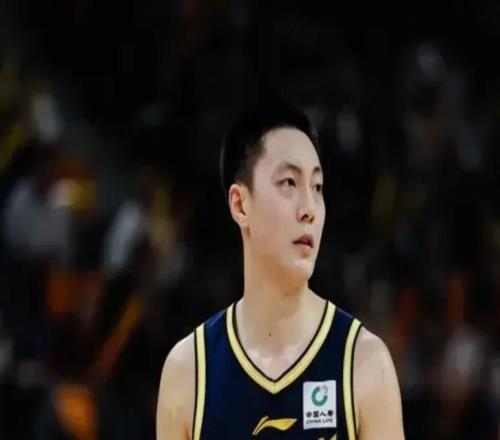 广东9889天津2喜2忧！胡明轩拾巅峰状态，焦泊乔受伤，内线被虐