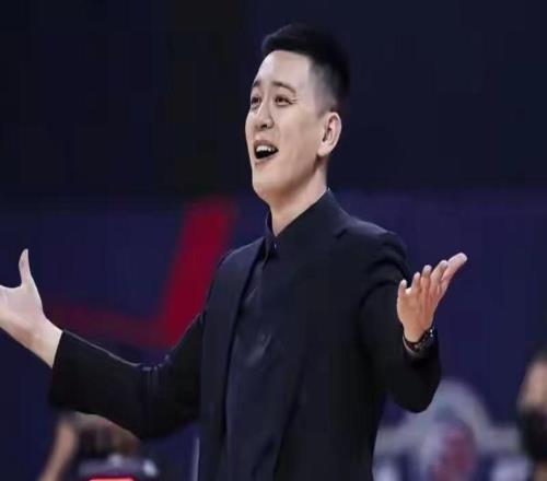 真相大白！广东男篮为何排名CBA第一杜峰会用人，杨铭下课委屈