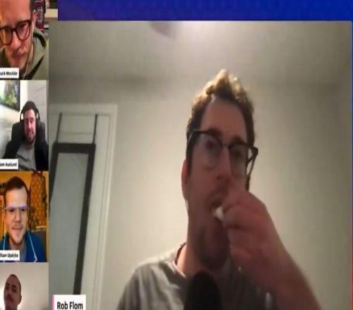 信守承诺！球迷直播吃推文：曾放话快船若打出15胜3负他就这么干