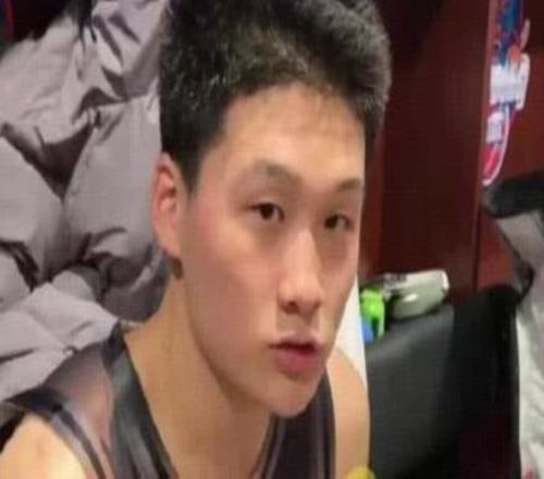太高效了，山东18岁小将王证生涯第二战登场3分钟轰下11分