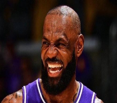 虎头蛇尾，詹姆斯19中9得24分5板3助，上半场20分下半场仅4分