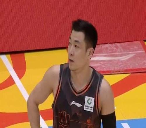 山东为何逆转黑马鲁媒名记给出答案，点名高诗岩，重点表扬一人