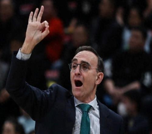 辽篮狂赢52分！赛后看看媒体专家怎么说，新帅乌戈总结比赛很中肯