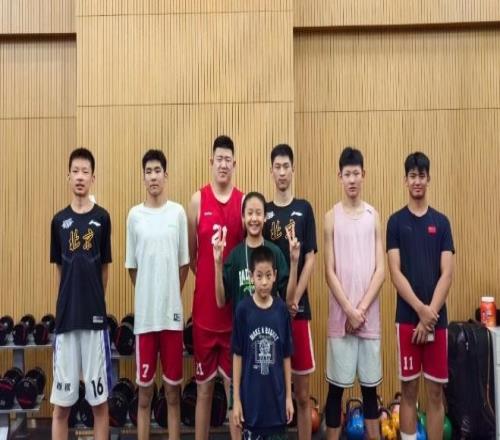 重型内线！23+8+5小韩德君国青扬威2弱点不改善难比“功夫熊猫”