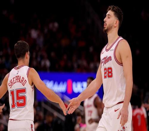 不签后卫，只要中锋！火箭队引援计划出炉，2套方案引进海王替身