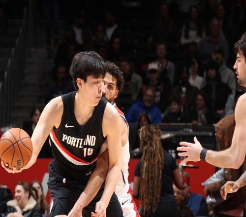 正负值+11创新高！杨瀚森12分钟砍6+5：反衬克林根在场输17分尴尬