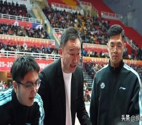 刘维伟：球队近期陷入疲劳期，大家的体能消耗很大，希望放平心态