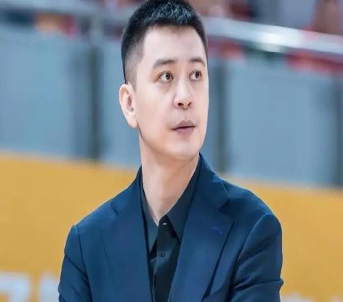 杨鸣下课仅27小时，辽篮从输19分变赢52分！赵继伟、乌戈纷纷发声