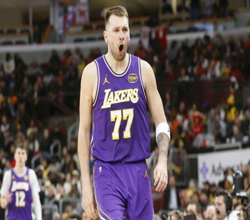 厉害，湖人队东契奇称自己曾胯下扣篮：十几岁时就做过，我有视频