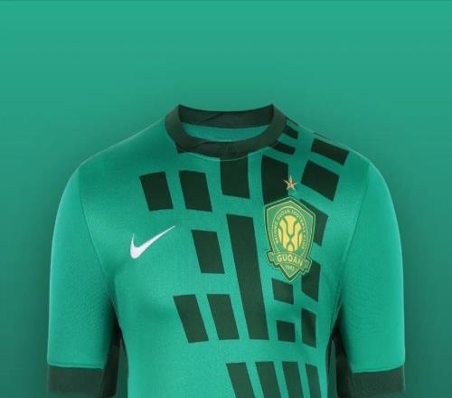 北京国安2026赛季主场球衣：灵感源自工体内阳光照射下的光影