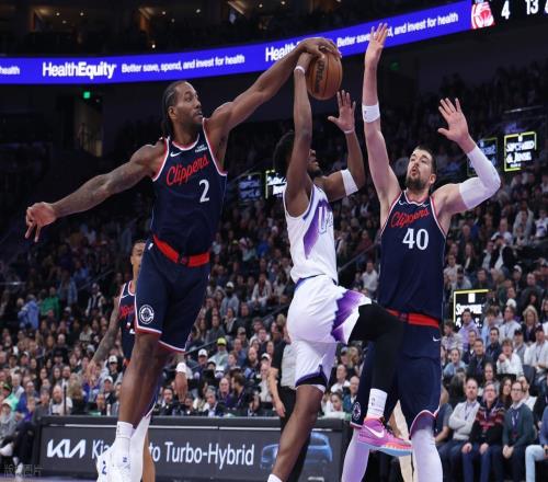 乔丹附体！小卡打爆爵士！直冲西部第九，哈登16+3+10+4三节下班