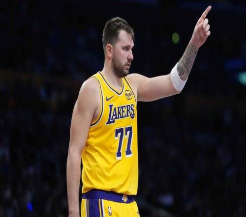 牛了，卢卡东契奇成为湖人队史上最快达到2000分里程碑的球员