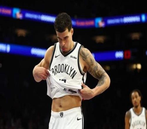 最后46秒落后2分，暂停布置直接24秒违例，鱼腩6连败剑指垫底