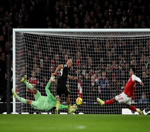 关键，姆伯莫本赛季8粒英超进球有6球扳平比分或取得领先