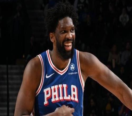 生涯100场25+5+5队史第四人恩比德：珍惜每次登场机会