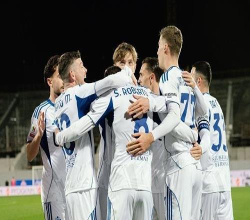 科莫队史第二次闯入意杯8强，上一次是8586赛季淘汰尤文晋级