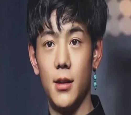 胡金秋狂砍31分！广厦力克青岛重回积分榜首，周四黄龙主场再战