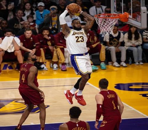 独木难支！湖人99129骑士，看数据：他是头号罪人！