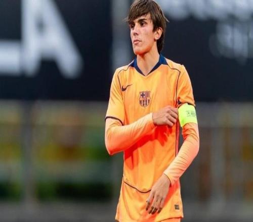 迪马：科莫和巴萨正在交换昆卡转会文件，球员将外租希洪体育