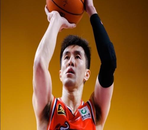 郭艾伦时隔41天首发11中3！广州遭福建双杀徐昕两双状元18+6帽