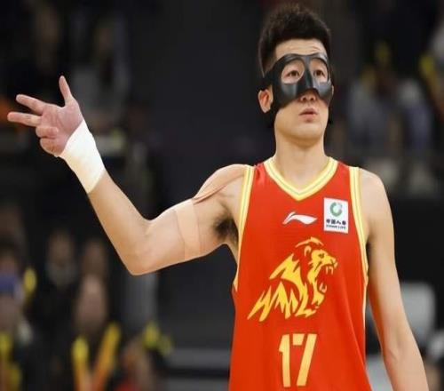 山东男篮不敌卫冕冠军凸显两点：邱彪没想赢，裁判发挥比广厦还好