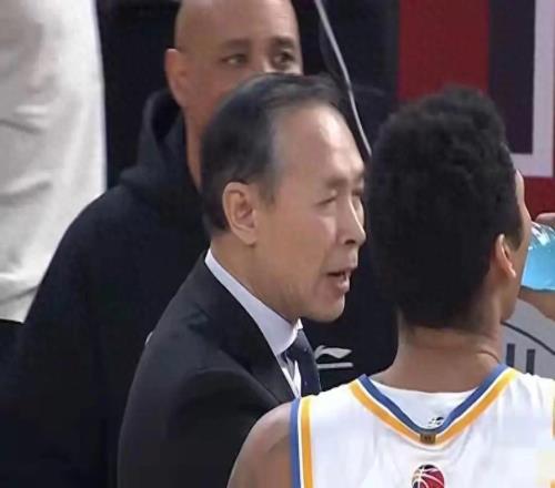 北京落后暂停时谁注意到赵睿不耐烦表情才知道许利民有多能作妖