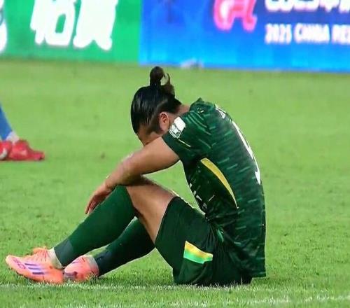 北京国安被罚5分！媒体人质疑：挨打要立正，不能揣着明白装糊涂