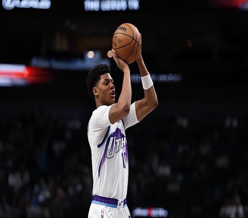 面对快船又一次打出强势表现！爵士侧翼新秀的天赋真是太突出了