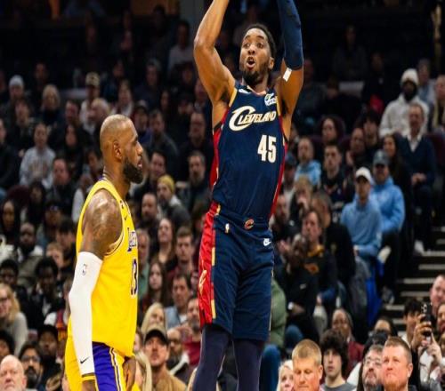 湖人30分惨败骑士，东契奇29分！詹姆斯低迷，湖人短板愈发明显