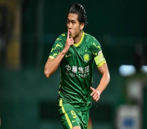 北京国安硬刚足协：人在做天在看！媒体人热议：手动点赞跟丫死磕