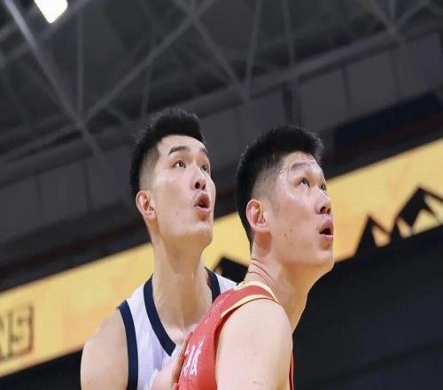 常规赛第21轮塔克布朗合砍41分，全队众志成城主场拿下山东