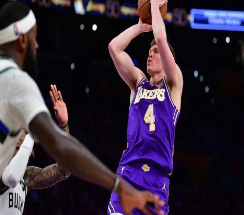 湖人队克内希特似乎再次成为交易对象，很有可能在二月份之前转会