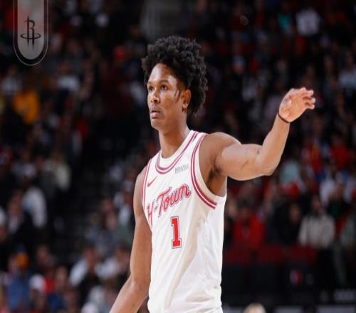 阿门拒投一战遭休媒狂批：4米无人不敢投可作交易筹码绝非球星