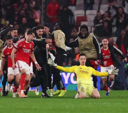 葡超成欧冠末轮赢家！葡体绝杀进前八穆帅带队压哨晋级