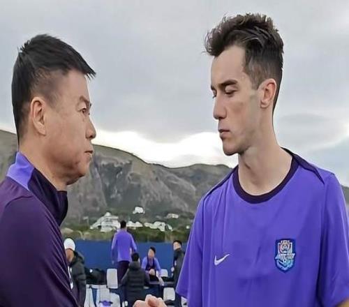 10分踢起，津门虎为保级而战于根伟天崩开局两周6场热身赛练兵