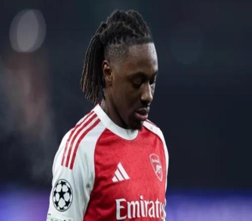 赖特：有埃泽这样擅长自由发挥的球员，阿尔特塔会做出改变的