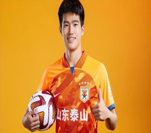 他或成韩鹏本赛季第一个提拔的新星，球迷直言众望所归