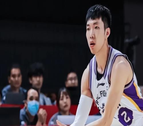 三连胜！北控步入正轨！以内线为核，廖三宁统治关键球摧毁青岛！