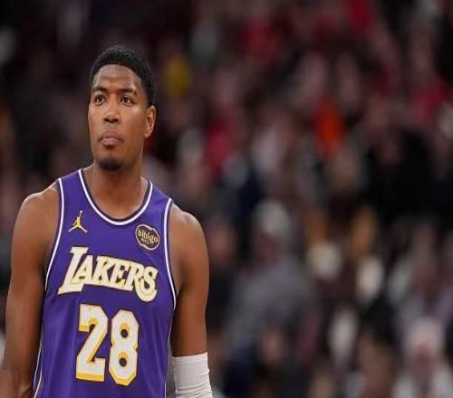 离谱至极的表现！湖人强力得分手打了半天竟然能1球未进1分未得