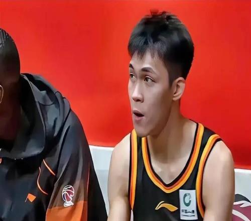 CBA打完21轮，才发现这四位球员最应该入选男篮！徐杰庞峥麟领衔