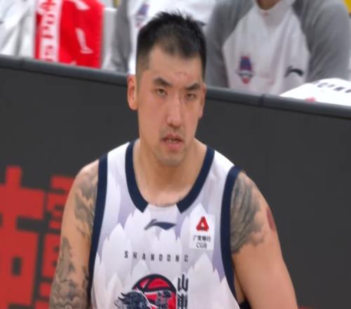 山东男篮不敌广厦，仍有4人获高评分，另有4人一塌糊涂