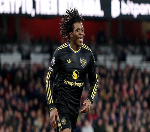 记者：曼联希望多古的恢复时间少于10周，冬窗不会有任何引援