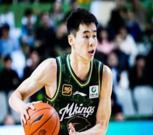 场均21.7分，入选全明星首发，郭昊文还有机会进国家队