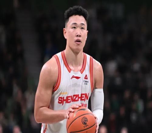 空砍43分，贺希宁无缘生涯夜黯然神伤，大白边一柱擎天太无敌