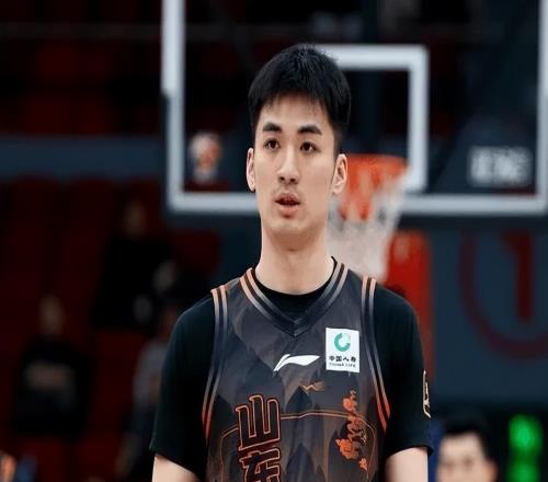 山东7786广厦4坏消息！王证需调整防守，珀赛尔连崩，邱彪瞎乱人