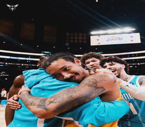 场均25+5+4！文班同届榜眼秀！苦等三年终于爆发