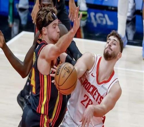 大反扑！火箭18分大胜强势复苏：杜兰特轰31分，申京14中3哑火