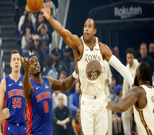 库里23分伤退！勇士8人上双险逆转活塞坎宁安29+11追梦里程碑