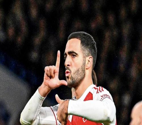 跟队：梅里诺因脚伤缺席阿森纳今日比赛