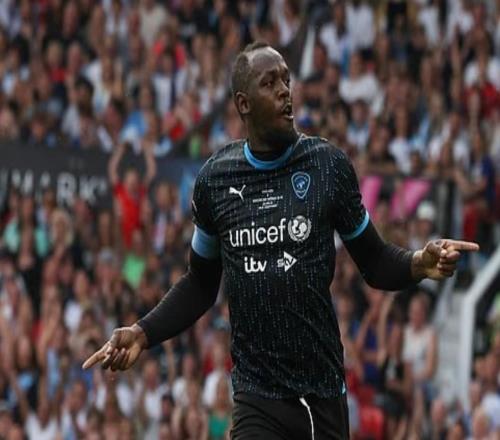 英格兰业余球队有多名退役英超球星，博尔特表示也有兴趣加入